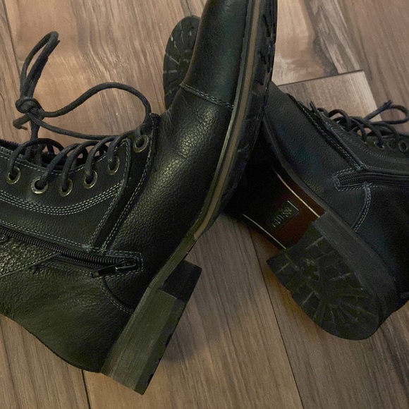 Combat style boots - Picture 4 of 4